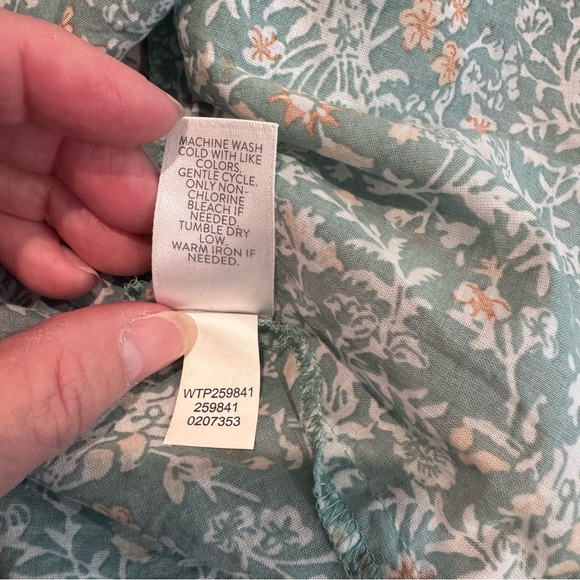 J. Jill Blue /Green Color‎ Block Floral Blouse, Size Medium - Picture 6 of 12